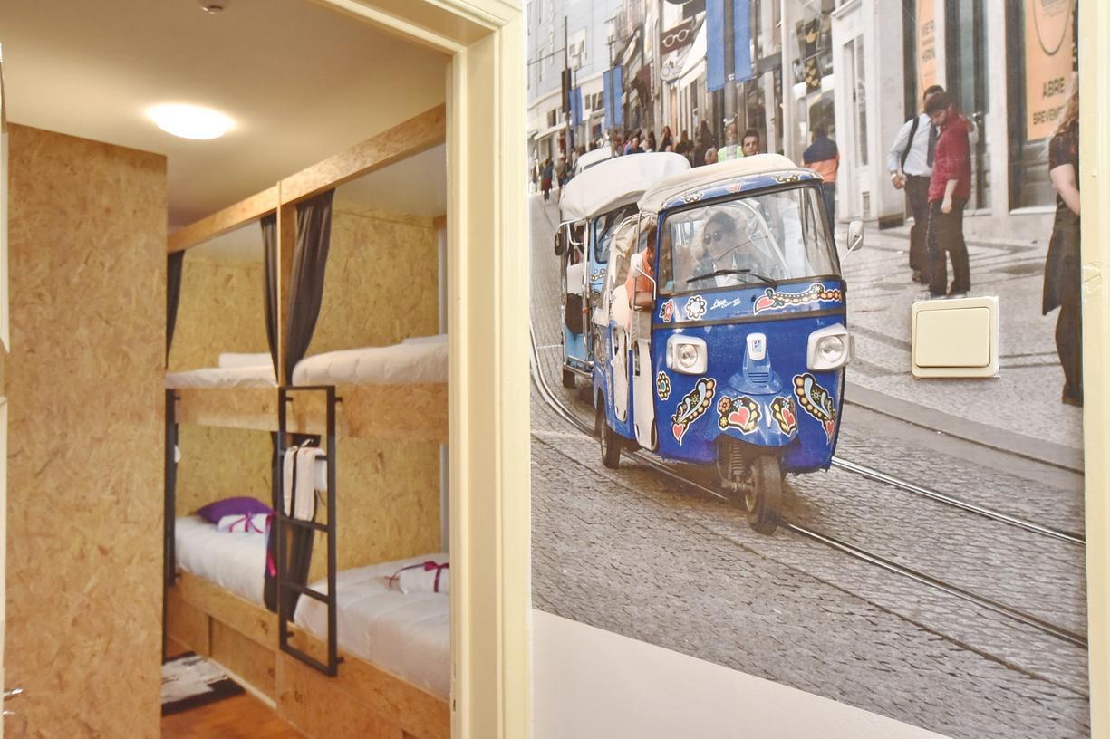 Tuk Tuk Hostel リスボン エクステリア 写真