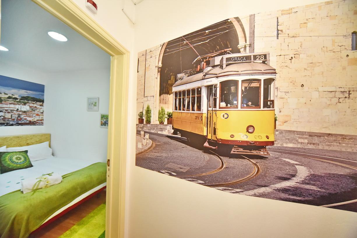 Tuk Tuk Hostel リスボン エクステリア 写真