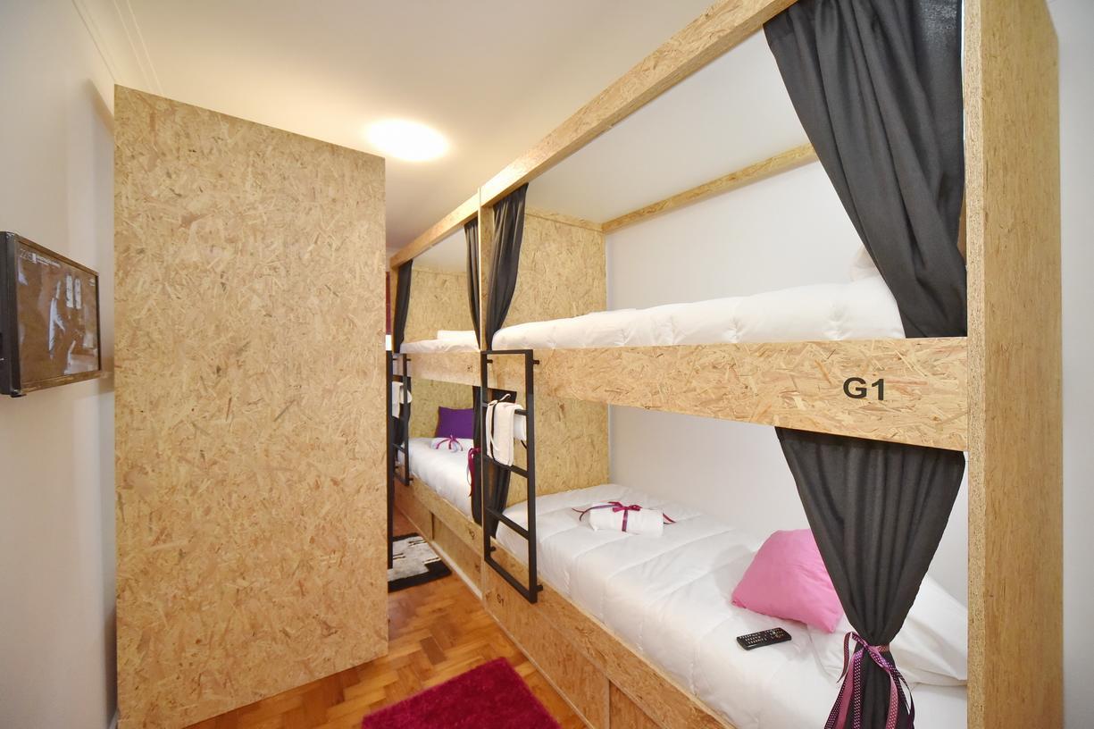 Tuk Tuk Hostel リスボン エクステリア 写真