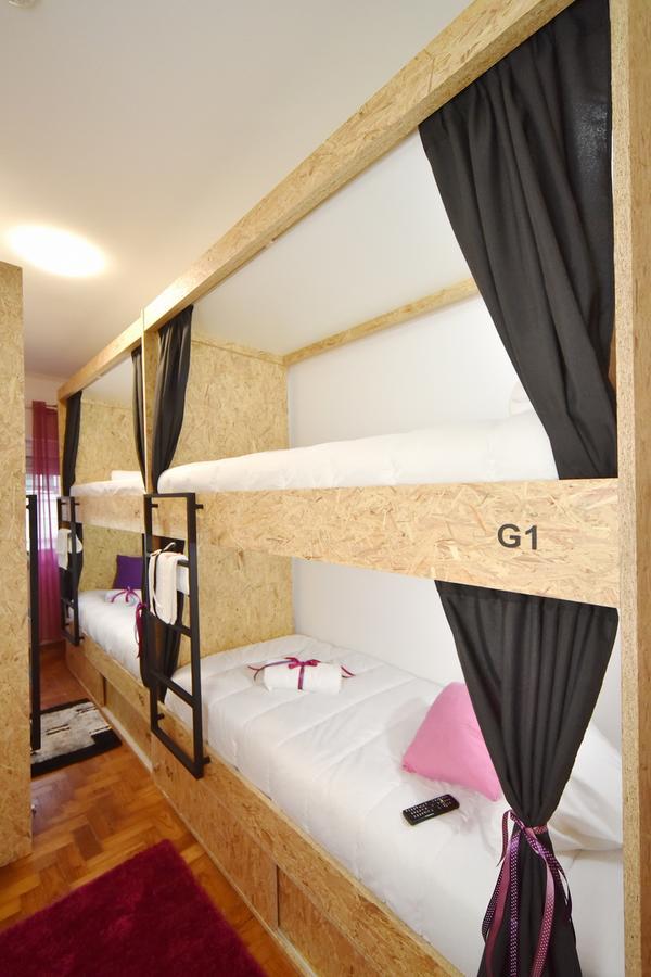 Tuk Tuk Hostel リスボン エクステリア 写真